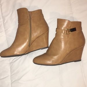 CL by Laundry Wedge Booties